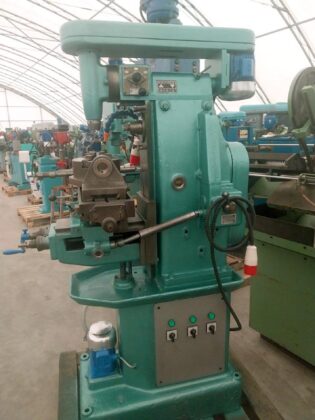 Univerzalna glodalica PROGRES