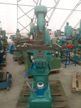 Univerzalna glodalica PROGRES