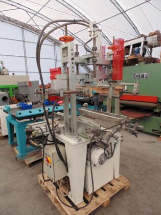 Presa za stolice CAMAM