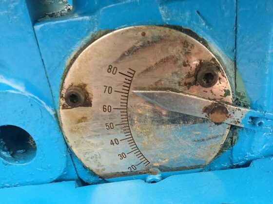 Ma&scaron;ina za razvlačenje lima