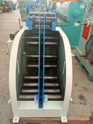 Ma&scaron;ina za razvlačenje lima